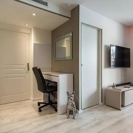Modern Design Juan Les Pins With Balcony * 앙티브